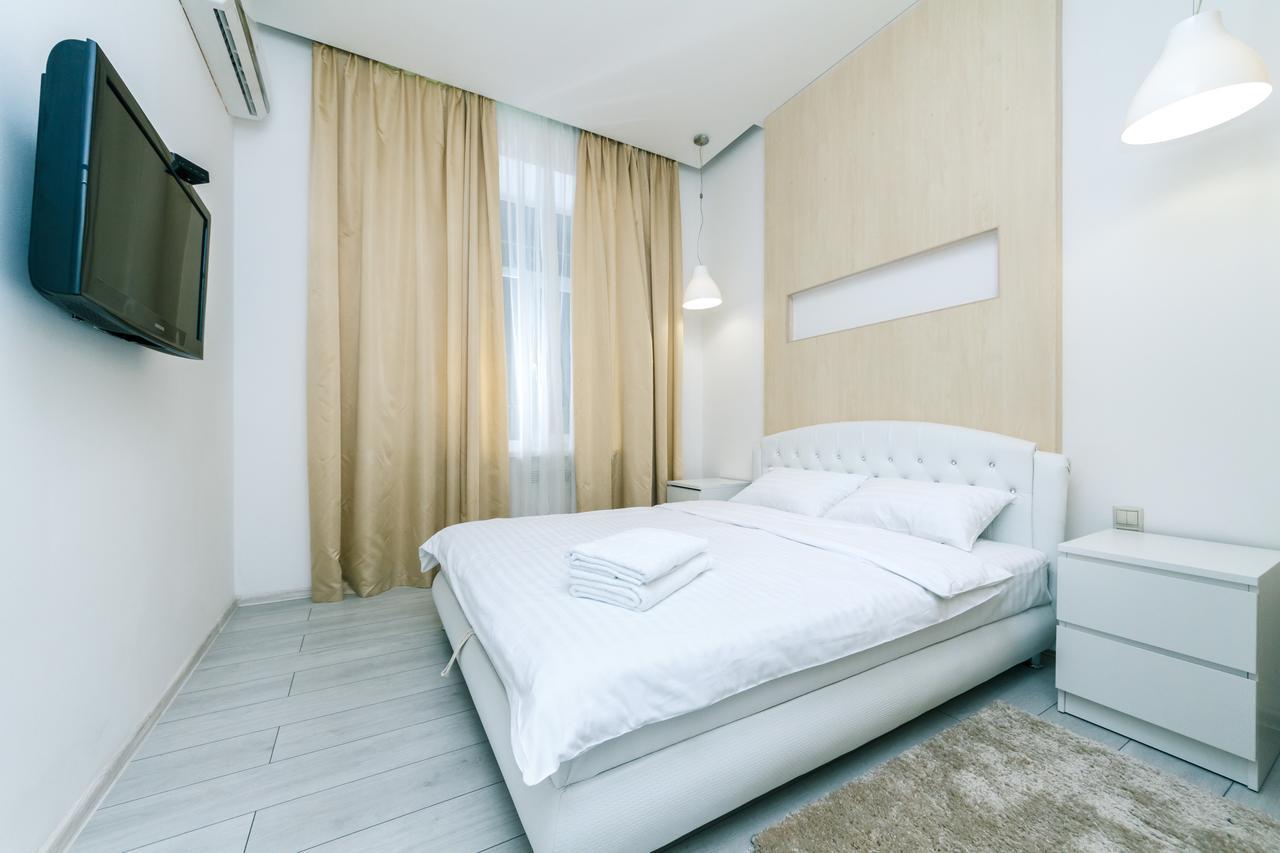 Kreschatik 21 With Terrace 2Br Киев Экстерьер фото